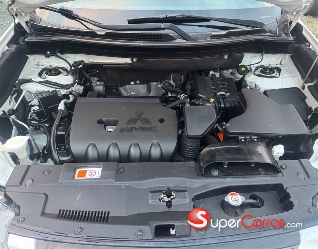 2020 Mitsubishi Motors Outlander SE — foto 10 / 10