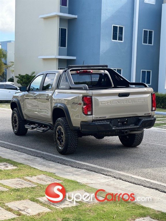 2023 Chevrolet Colorado ZR2 — foto 7 / 9