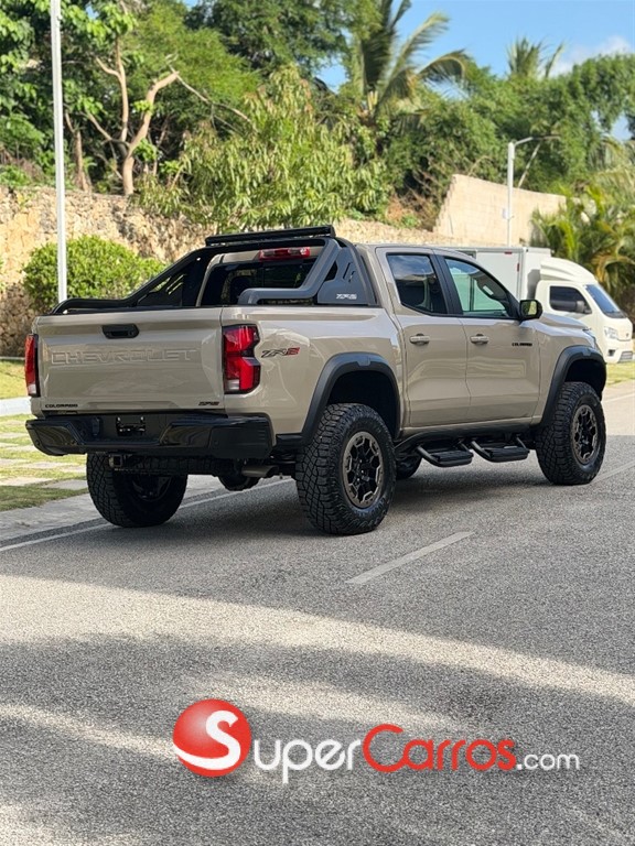 2023 Chevrolet Colorado ZR2 — foto 8 / 9
