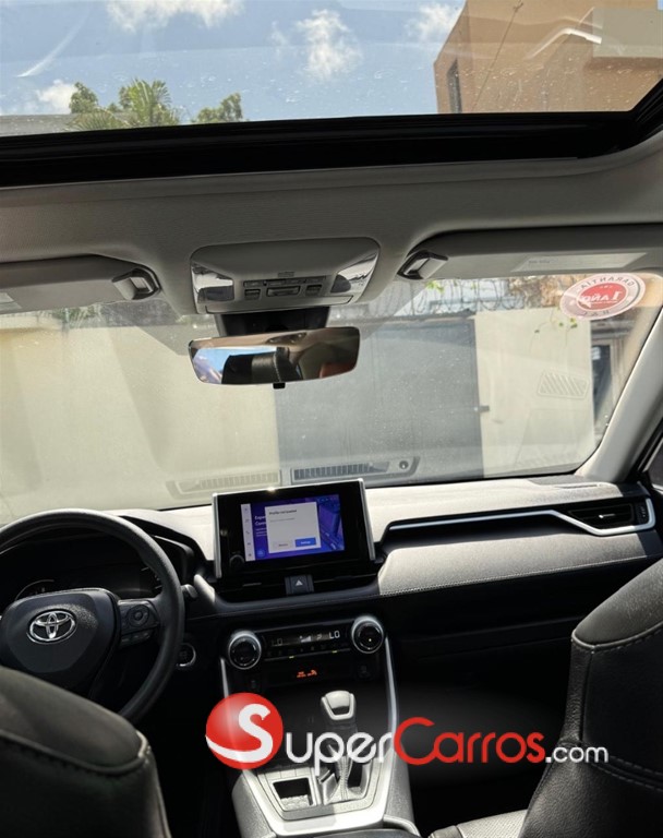 2023 Toyota RAV4 XLE Premium — foto 7 / 8