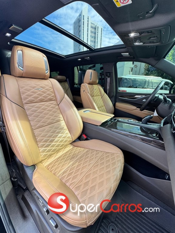 2024 Cadillac Escalade Premium Luxury — foto 10 / 12