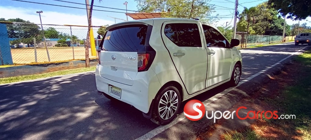 2018 Daihatsu Mira — foto 9 / 12