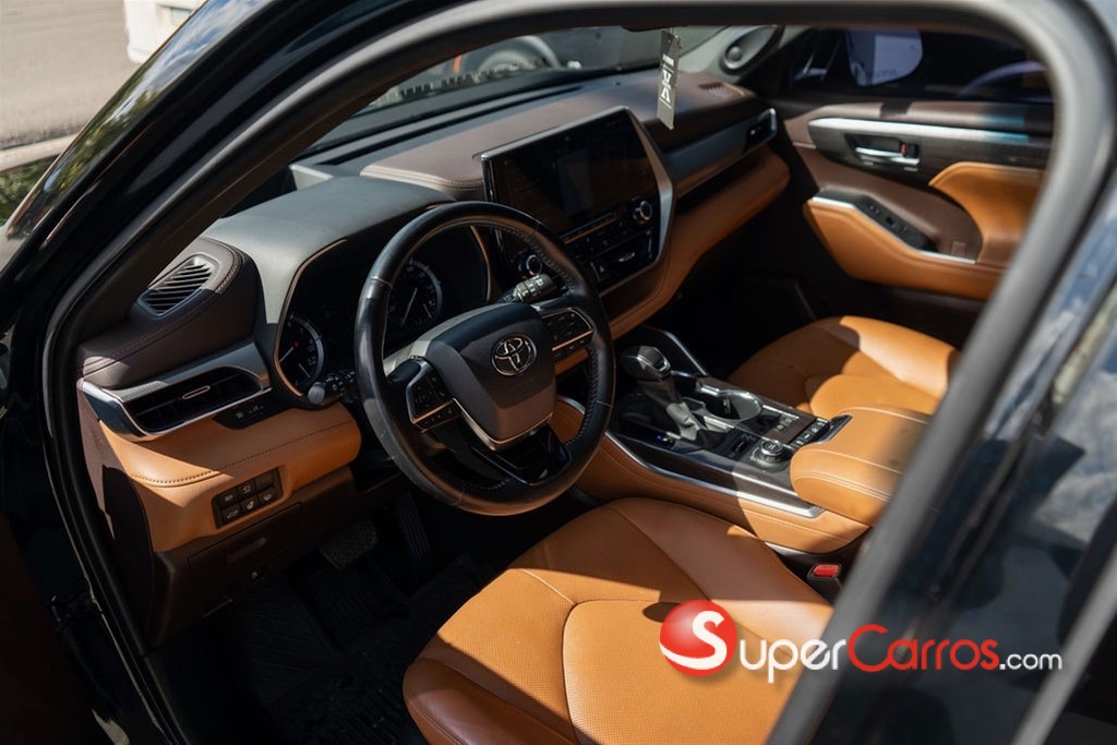 2020 Toyota Highlander Platinum — foto 5 / 7