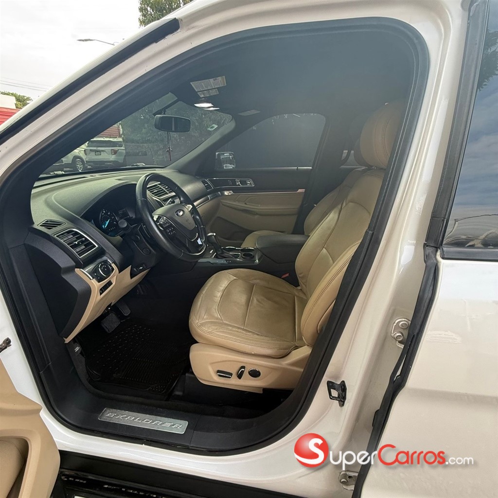 2017 Ford Explorer Limited — foto 7 / 12
