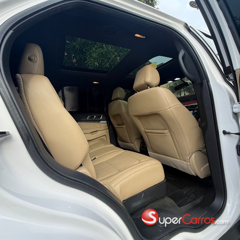 2017 Ford Explorer Limited — foto 10 / 12