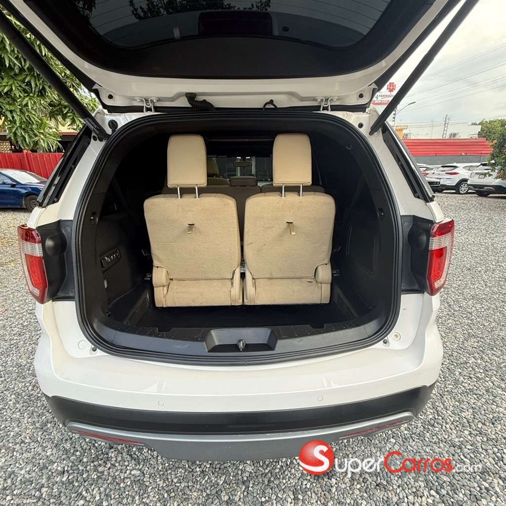 2017 Ford Explorer Limited — foto 11 / 12