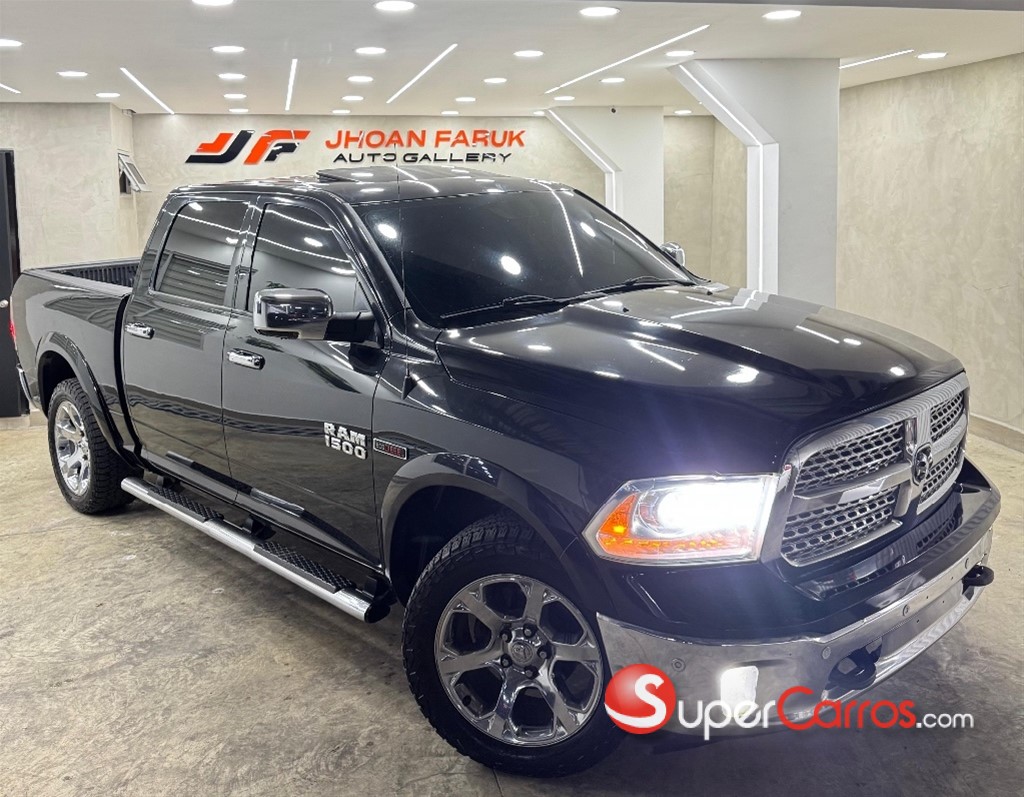 2016 Dodge Ram 1500 Laramie — foto 3 / 10