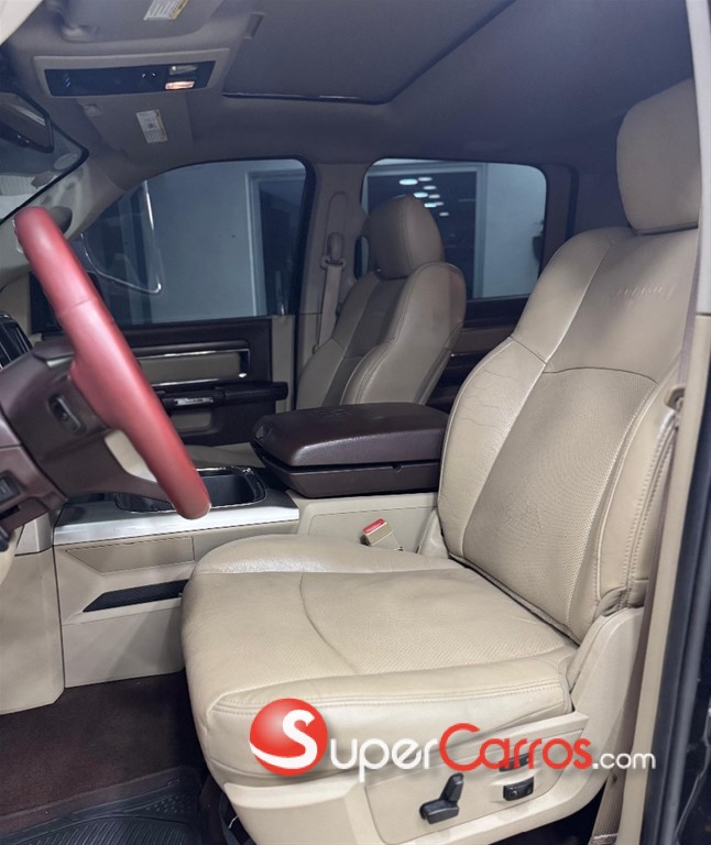2016 Dodge Ram 1500 Laramie — foto 6 / 10