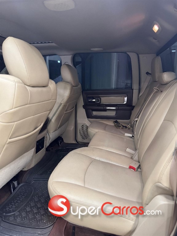 2016 Dodge Ram 1500 Laramie — foto 7 / 10