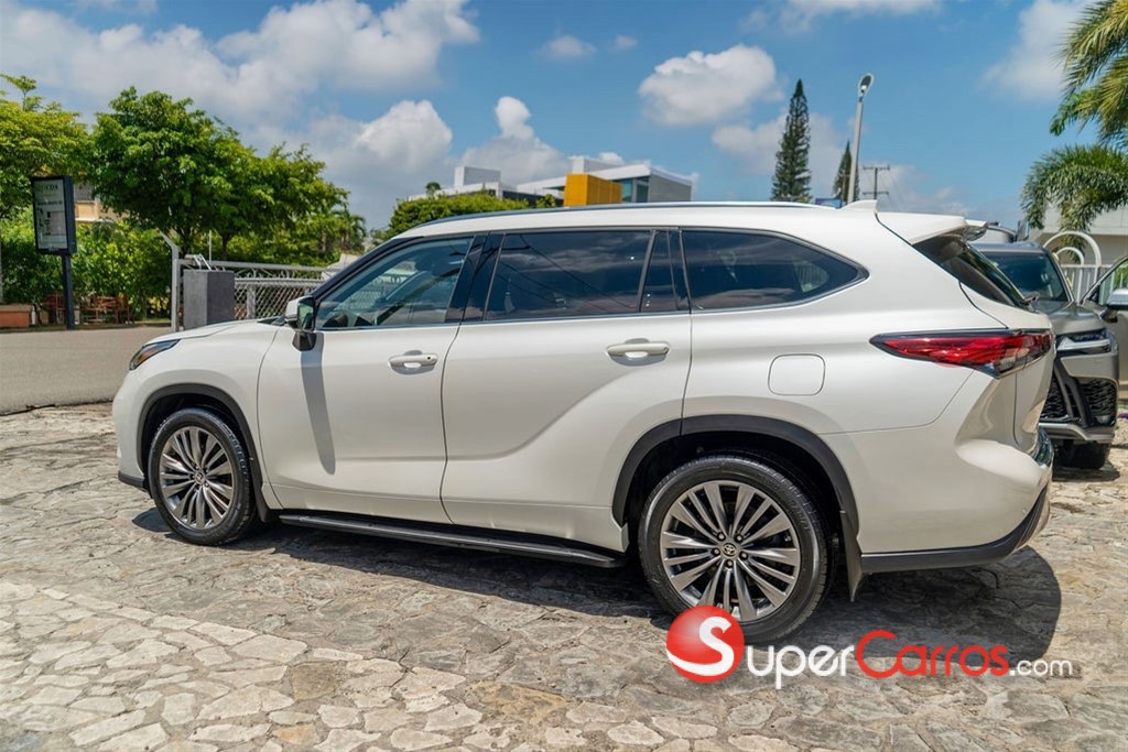 2021 Toyota Highlander Platinum — foto 3 / 8