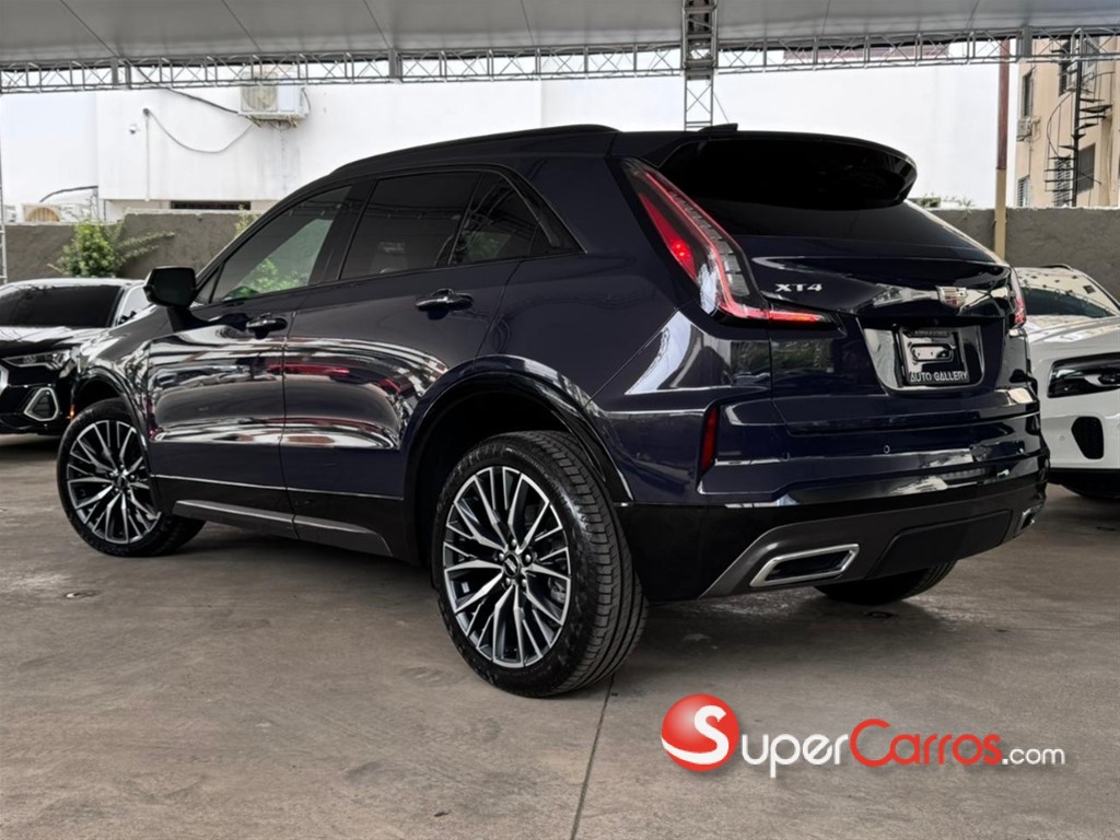 2024 Cadillac XT4 350 T — foto 4 / 9
