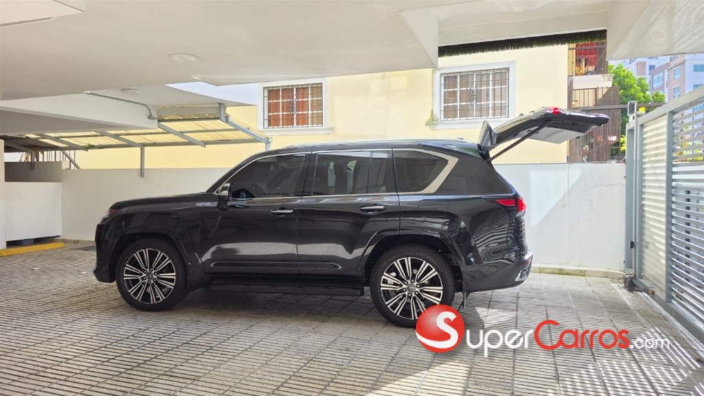 2025 Lexus LX 500d — foto 4 / 12