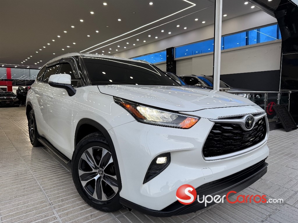 2020 Toyota Highlander XLE — foto 2 / 10