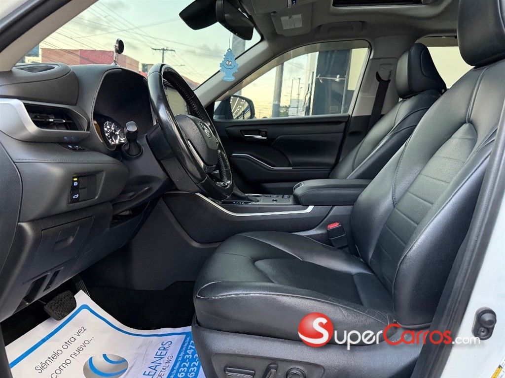2020 Toyota Highlander XLE — foto 3 / 10