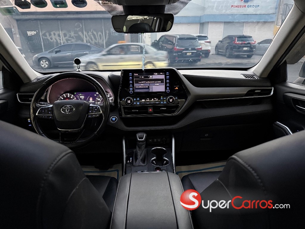 2020 Toyota Highlander XLE — foto 5 / 10