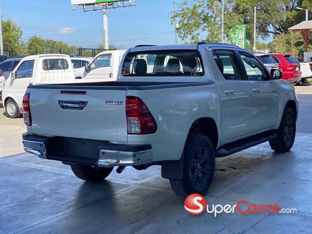 2026 Toyota Hilux 2.4 — foto 3 / 7