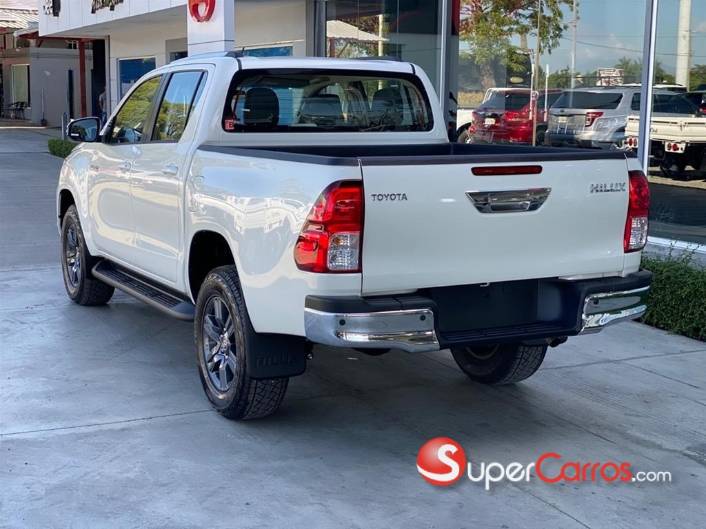 2026 Toyota Hilux 2.4 — foto 4 / 7
