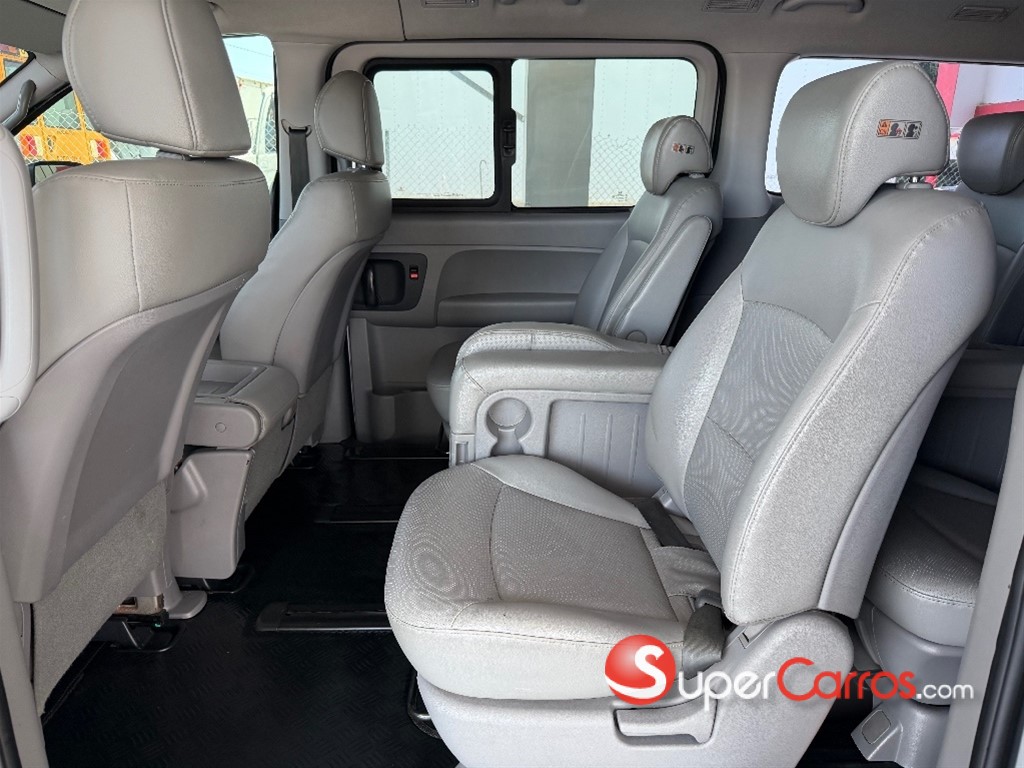 2019 Hyundai Grand Starex — foto 8 / 10
