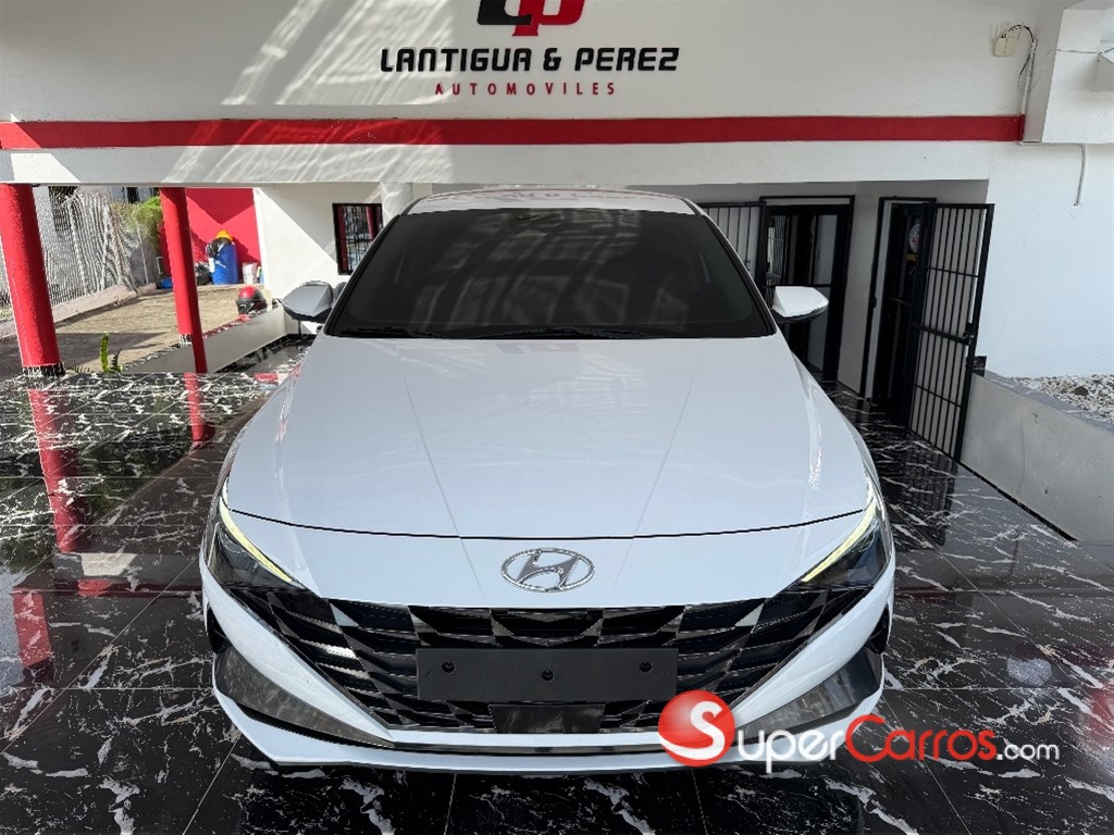 2021 Hyundai Avante Luxury — foto 2 / 10
