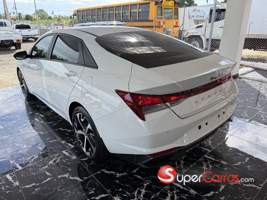 2021 Hyundai Avante Luxury — foto 4 / 10
