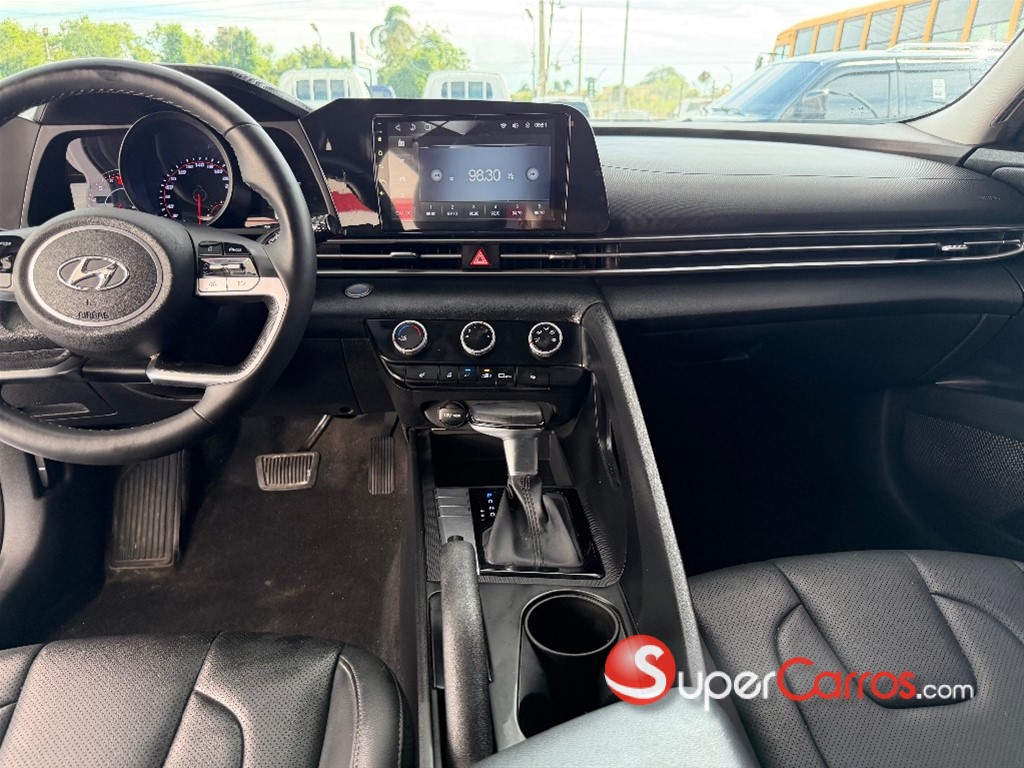 2021 Hyundai Avante Luxury — foto 9 / 10