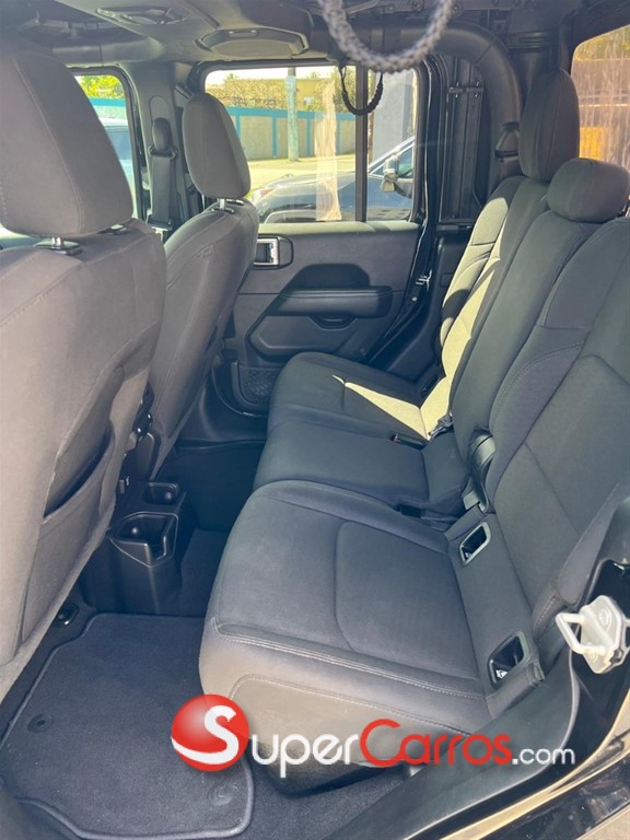 2020 Jeep Gladiator Overland — foto 6 / 9