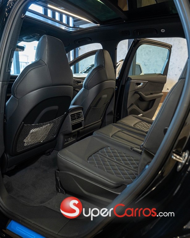2025 Audi SQ7 — foto 9 / 12
