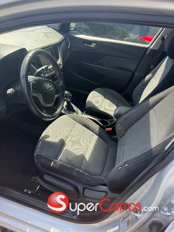 2021 Hyundai Accent Limited — foto 6 / 8