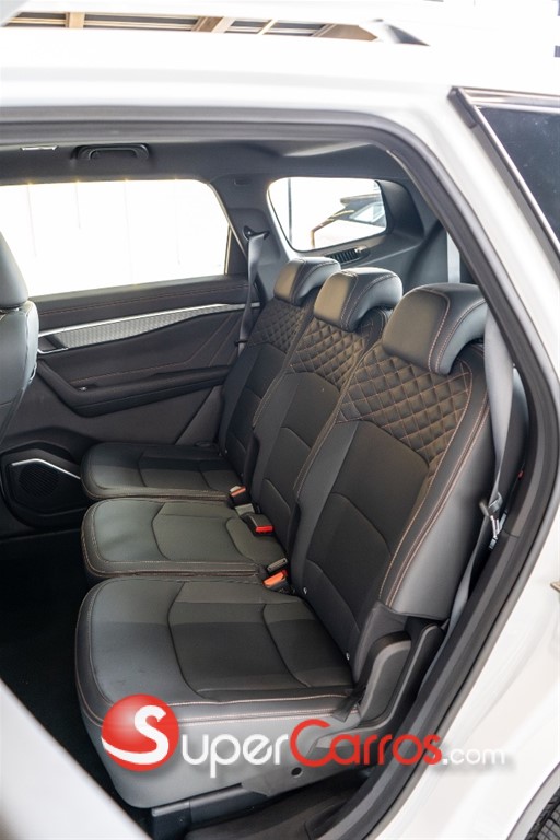 2027 Geely Okavango GF — foto 9 / 12