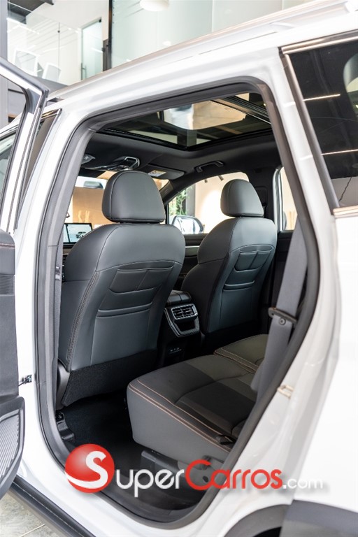 2027 Geely Okavango GF — foto 10 / 12