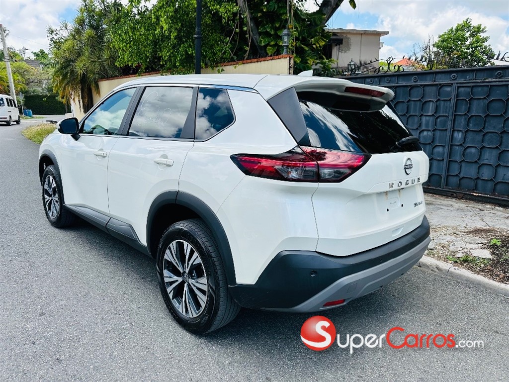 2023 Nissan Rogue SV — foto 4 / 12