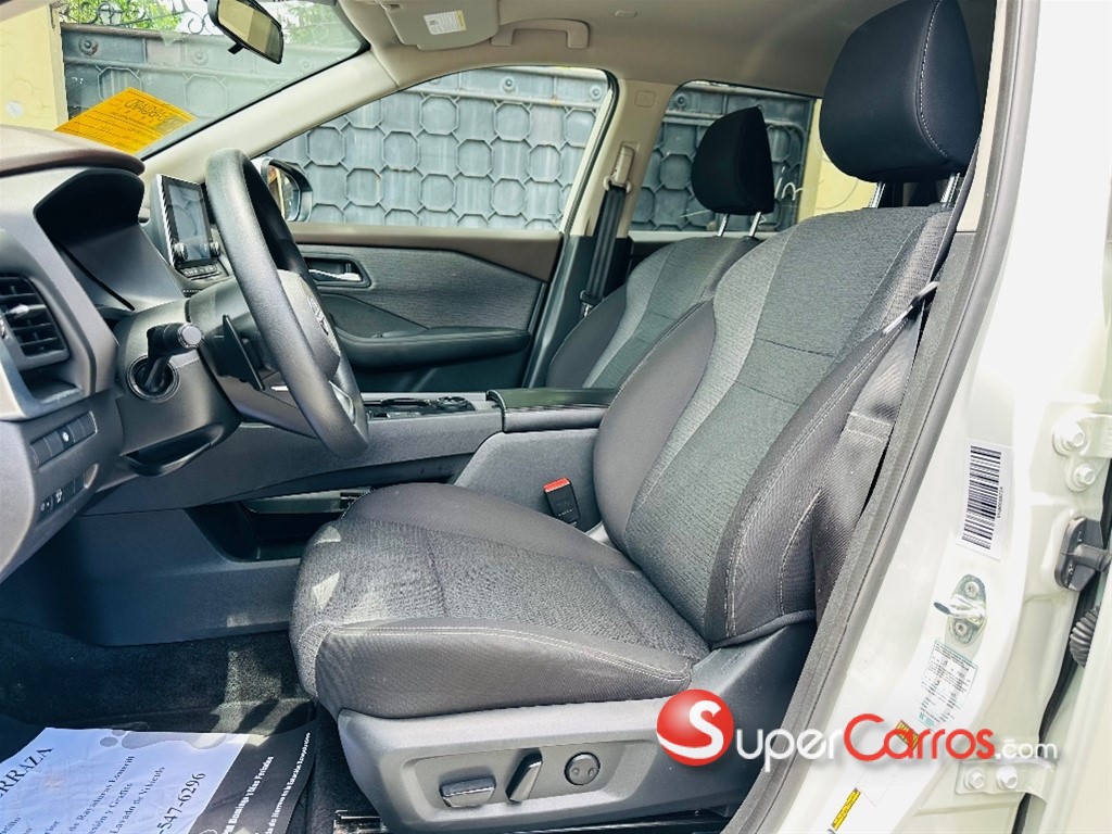 2023 Nissan Rogue SV — foto 11 / 12