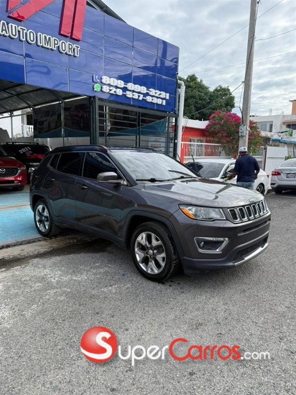 2020 Jeep Cherokee Limited — foto 8 / 10