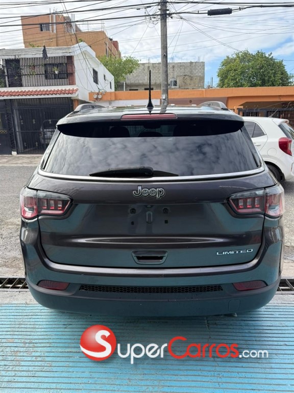 2020 Jeep Cherokee Limited — foto 10 / 10