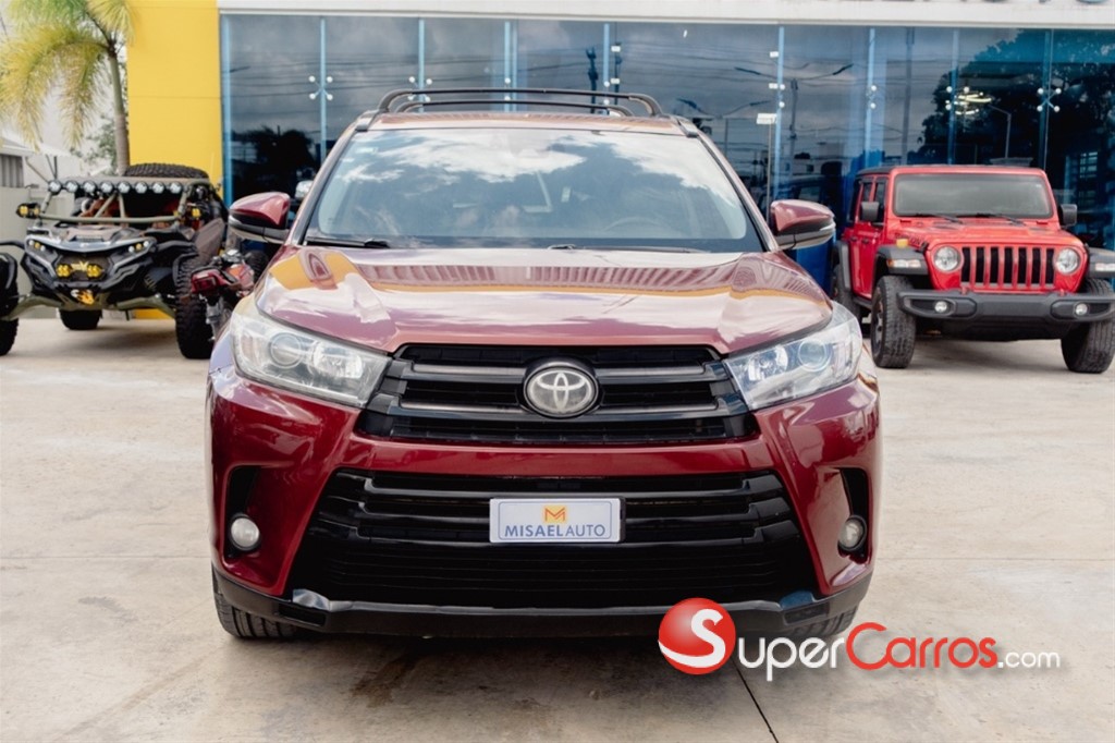 2018 Toyota Highlander SE — foto 4 / 12