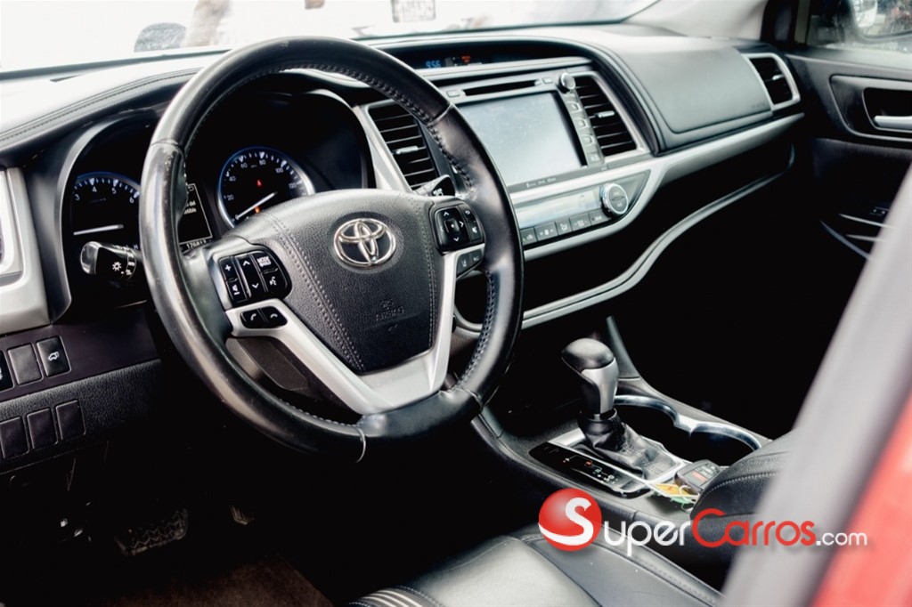 2018 Toyota Highlander SE — foto 6 / 12