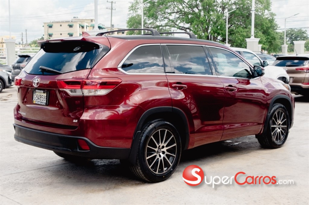 2018 Toyota Highlander SE — foto 11 / 12