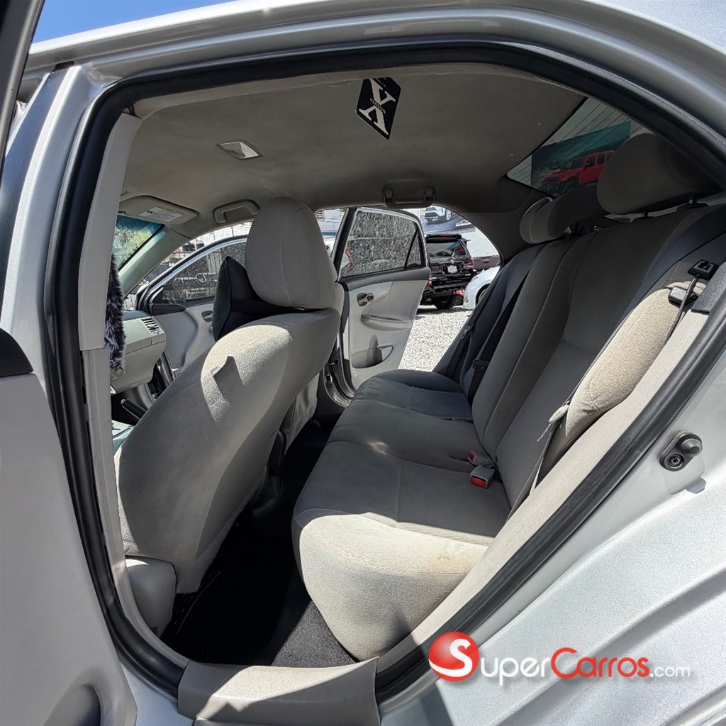 2013 Toyota Corolla — foto 10 / 10
