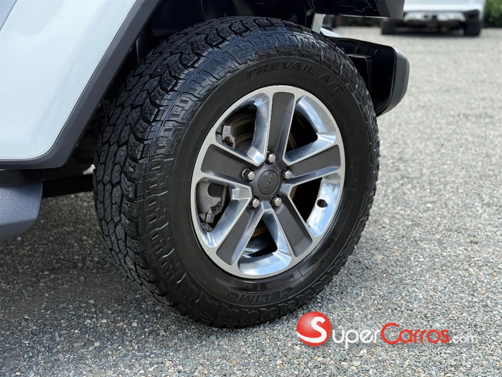 2020 Jeep Wrangler Unlimited Sahara — foto 8 / 11