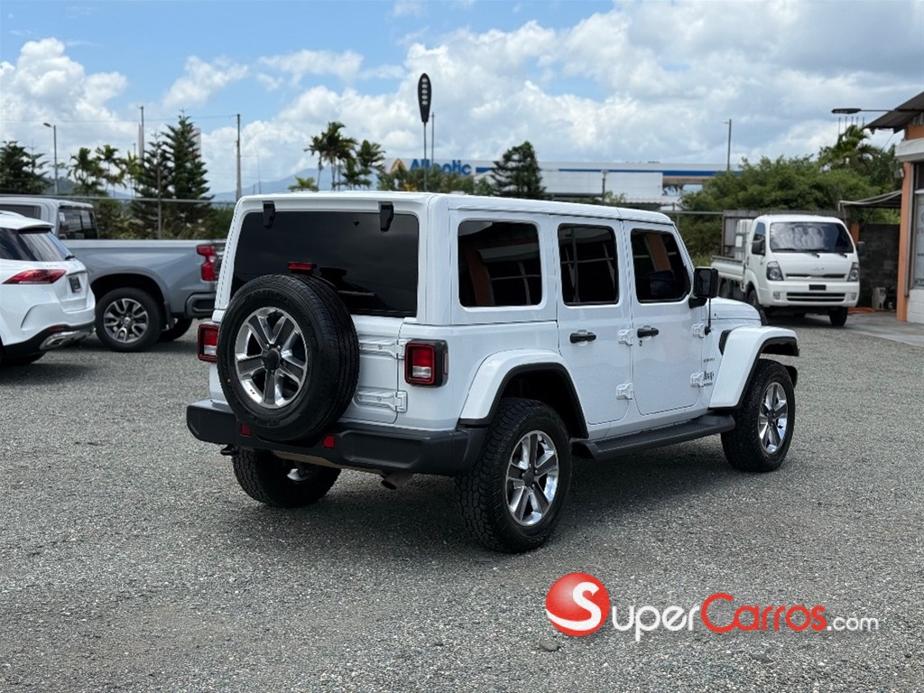 2020 Jeep Wrangler Unlimited Sahara — foto 9 / 11