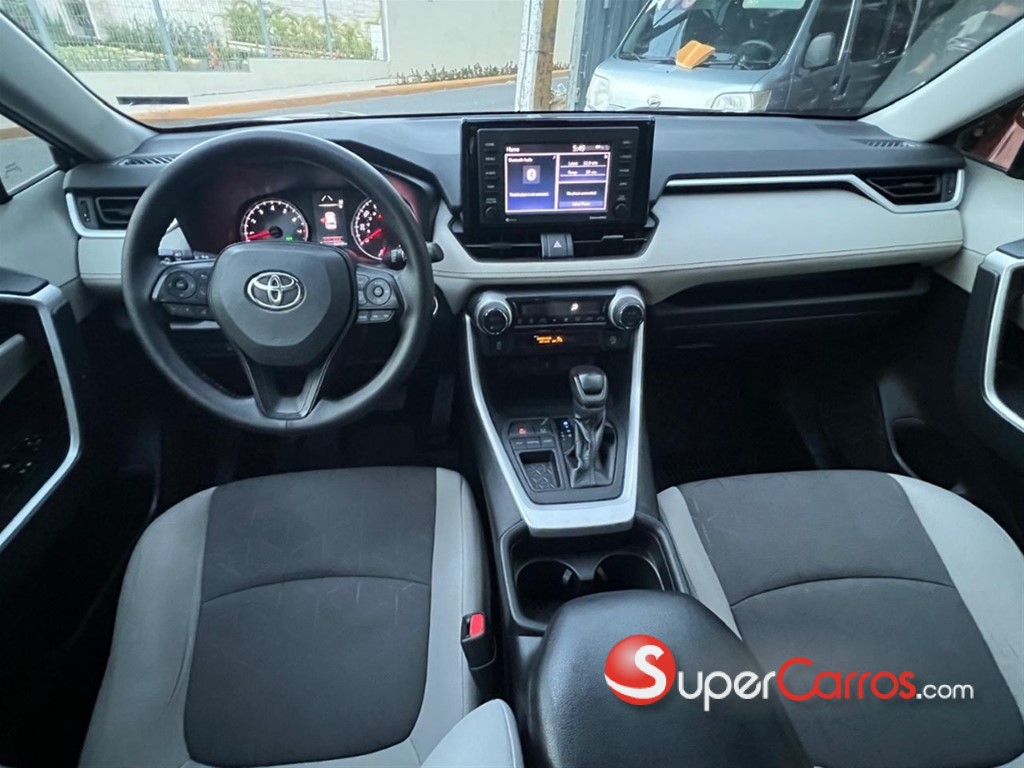 2020 Toyota RAV4 XLE — foto 9 / 9
