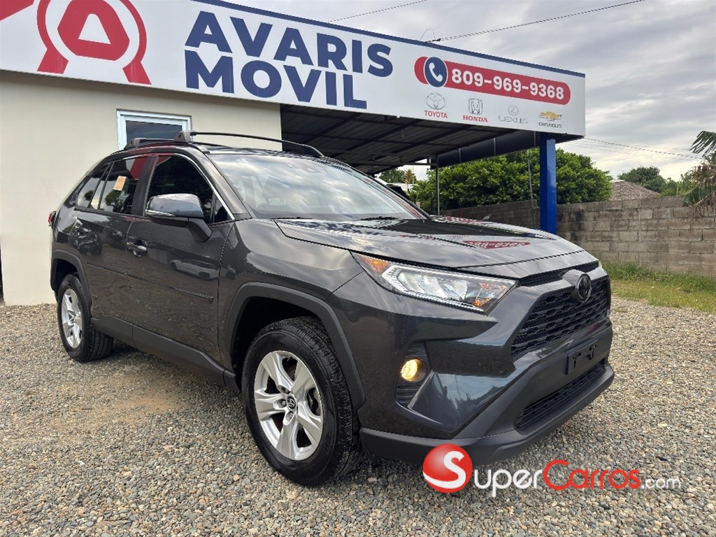 2020 Toyota RAV4 XLE