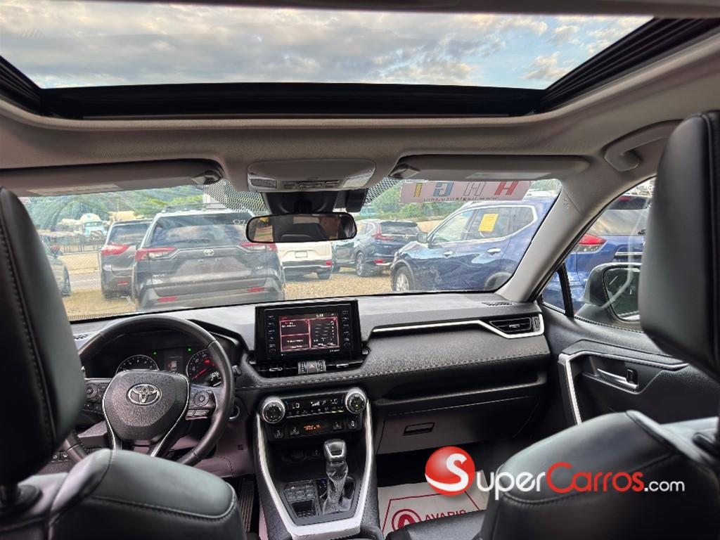 2020 Toyota RAV4 XLE — foto 8 / 8