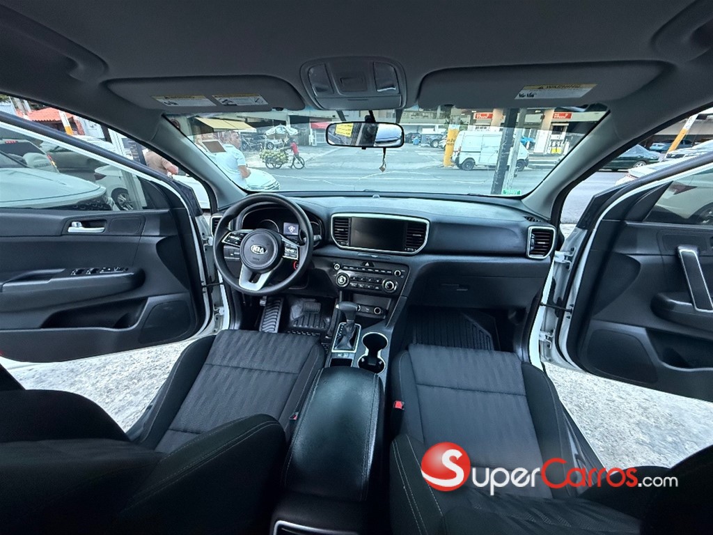 2020 Kia Sportage LX — foto 10 / 12