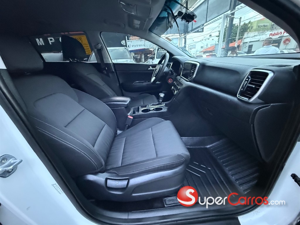 2020 Kia Sportage LX — foto 11 / 12