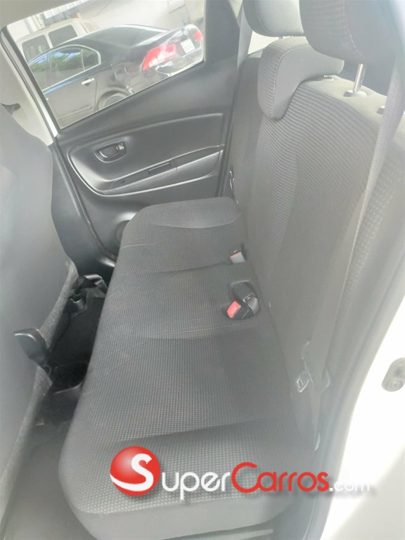 2020 Toyota VITZ — foto 4 / 7