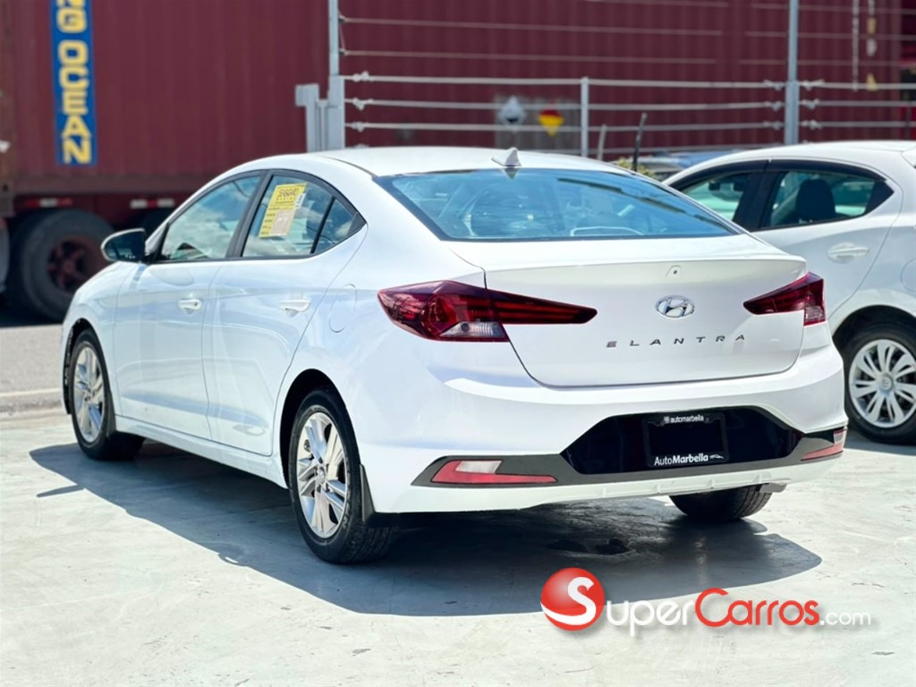 2020 Hyundai Elantra SE — foto 2 / 6