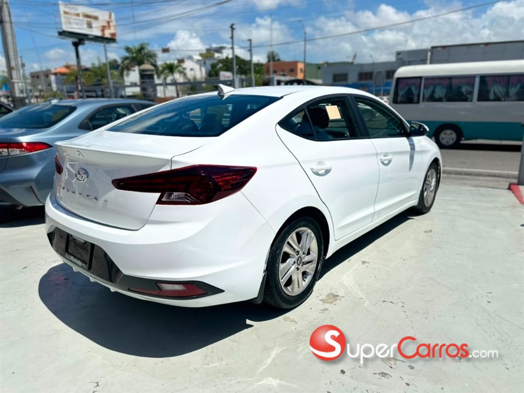 2020 Hyundai Elantra SE — foto 5 / 6