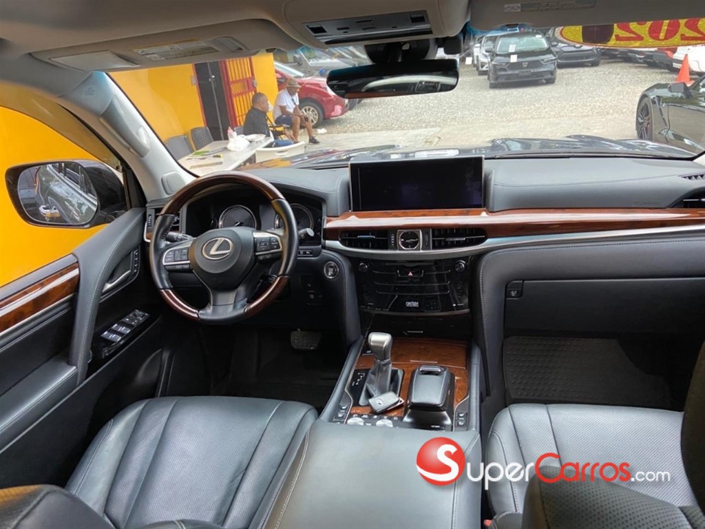 2020 Lexus LX 570 — foto 5 / 10