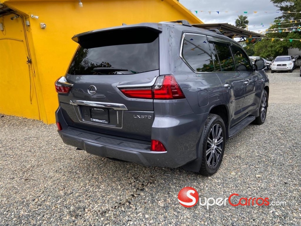 2020 Lexus LX 570 — foto 7 / 10
